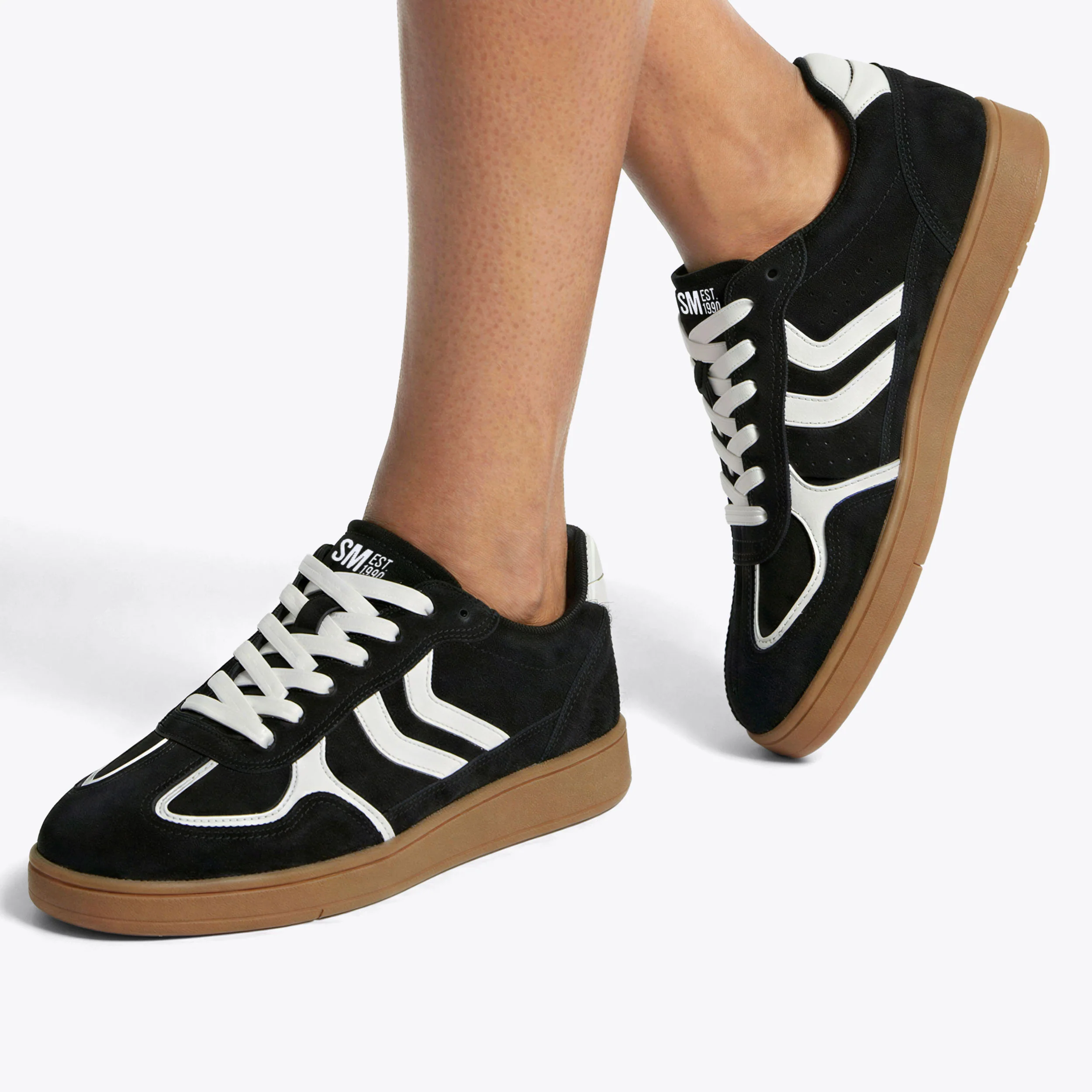 Carson Black - Image 5